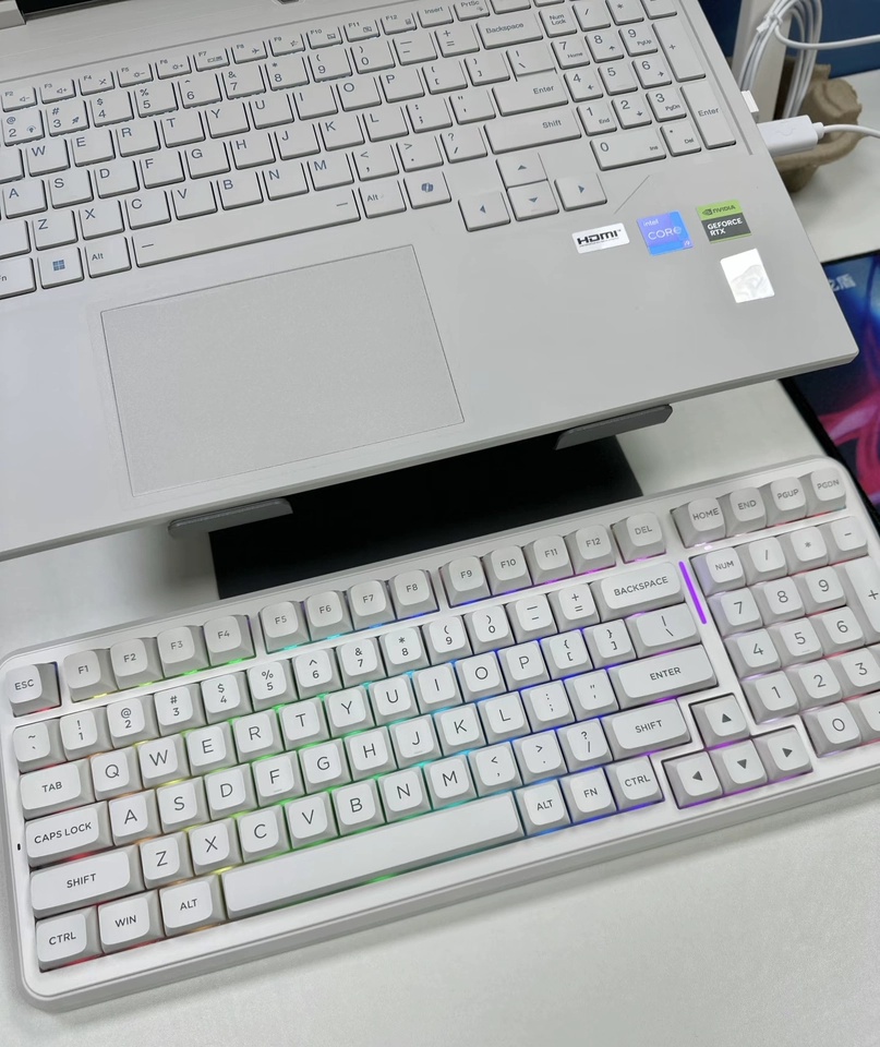 Gaming Keyboard Mechanical Wireless - Tastiera Meccanica Personalizzabile MCHOSE K99 V3,